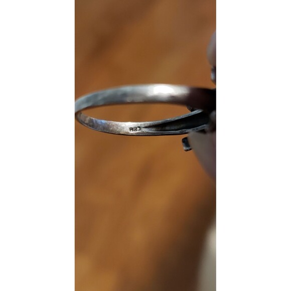 Vintage Sterling ring sz 8.5 w onyx center & Marcasite - Picture 5 of 5